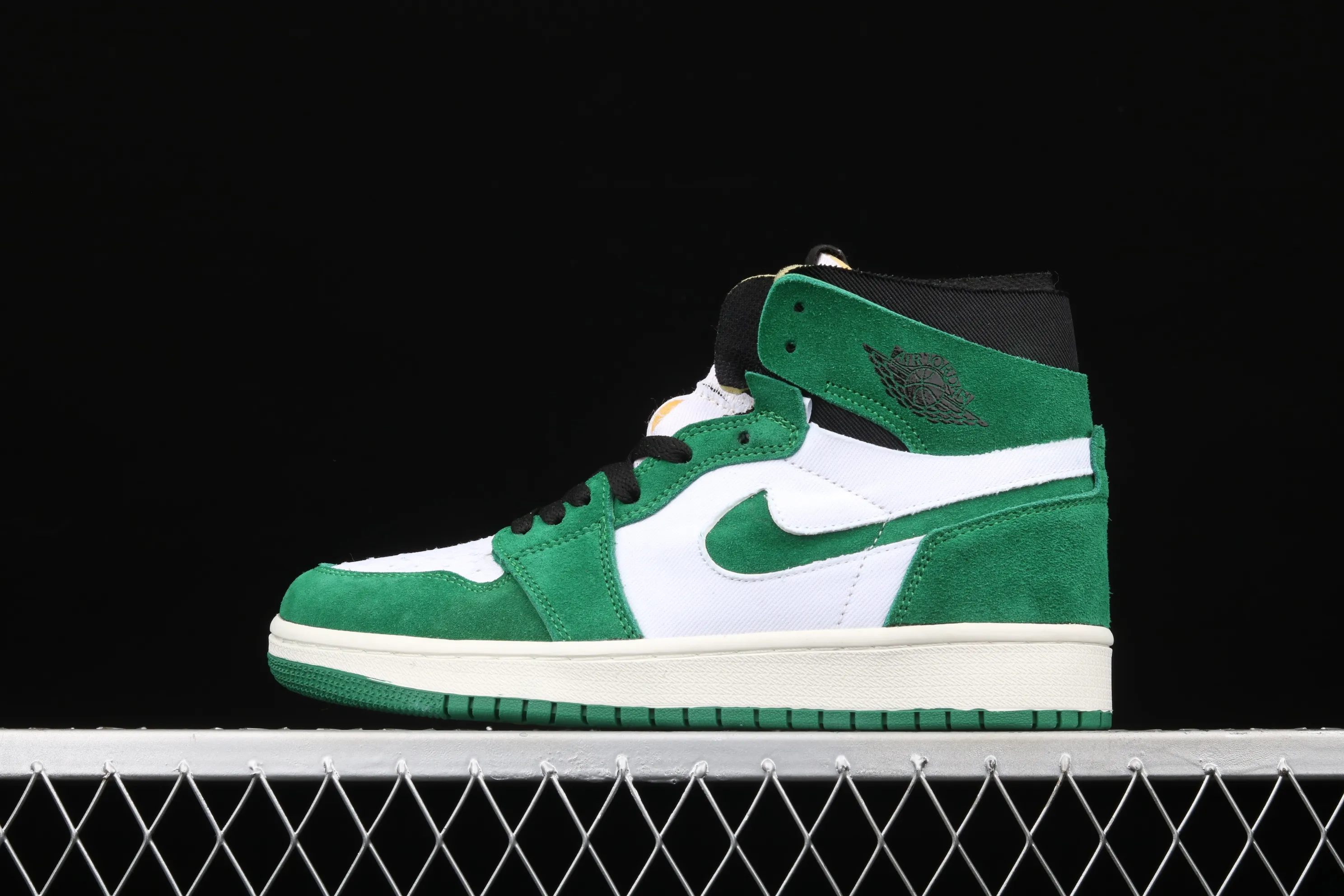 All categories Air Jordan Jordan series basketball shoes Air Jordan 1 High Z version Air Jordan 1 Zoom CMFT "Stadium Green" AJ1 Joe 1 white and green stitching CT0978-300